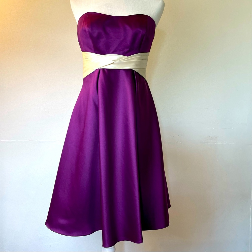 LOVE Purple Pleated Formal Strapless Satin Adjustable Bra Dress Women’s size 8